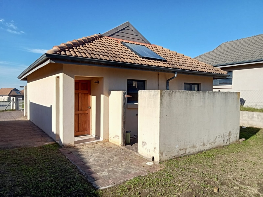 2 Bedroom Property for Sale in Kidds Beach Eastern Cape